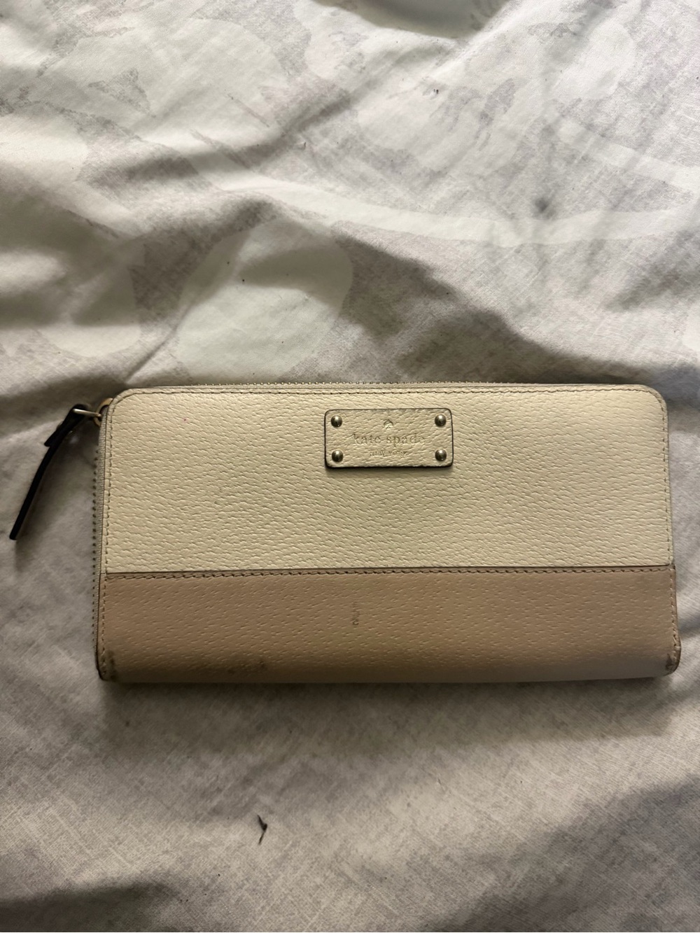 kate spade beige and cream zip-around leather wallet